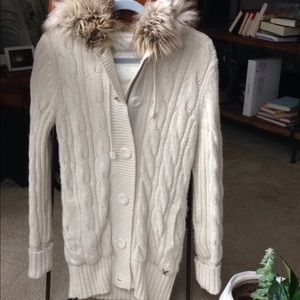 American eagle sweater